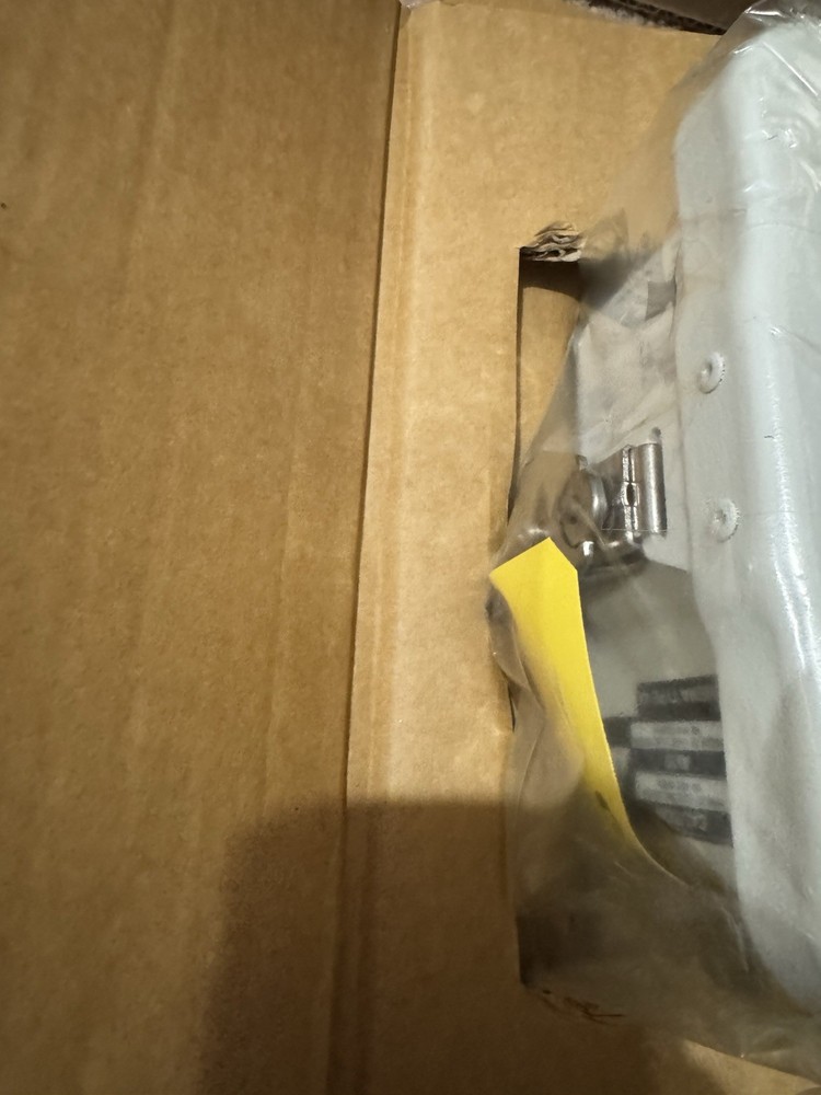 New Pelco WCS1-4 Master Camera Power Supply