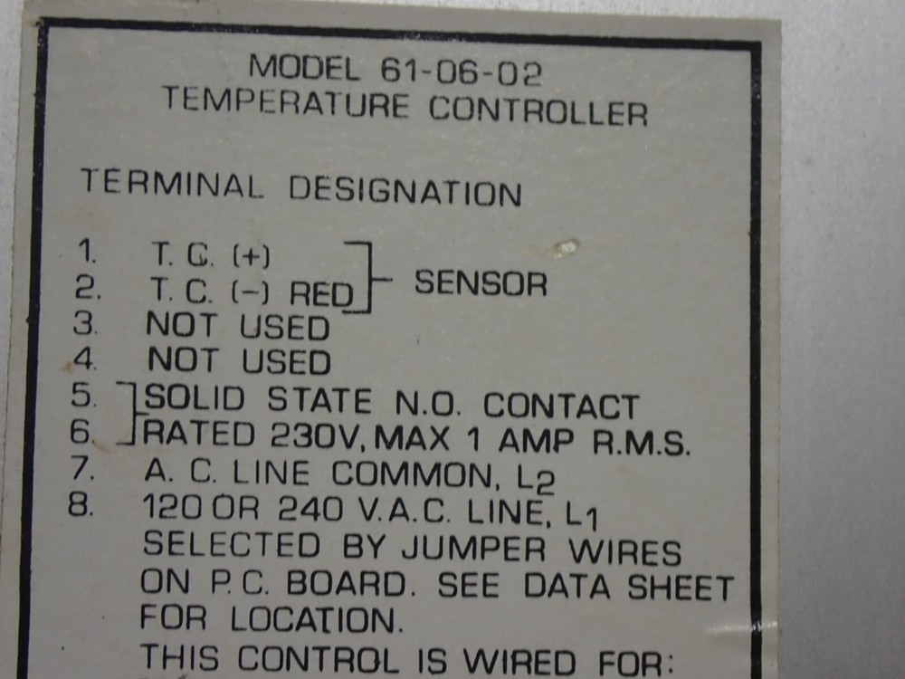 WATLOW 61-06-02 SERIES TEMPERATURE CONTROLLER USED