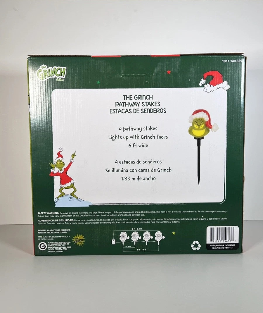 Christmas Grinch Battery Operated Musical Pathway Stakes LED Lights 4 Count NWT