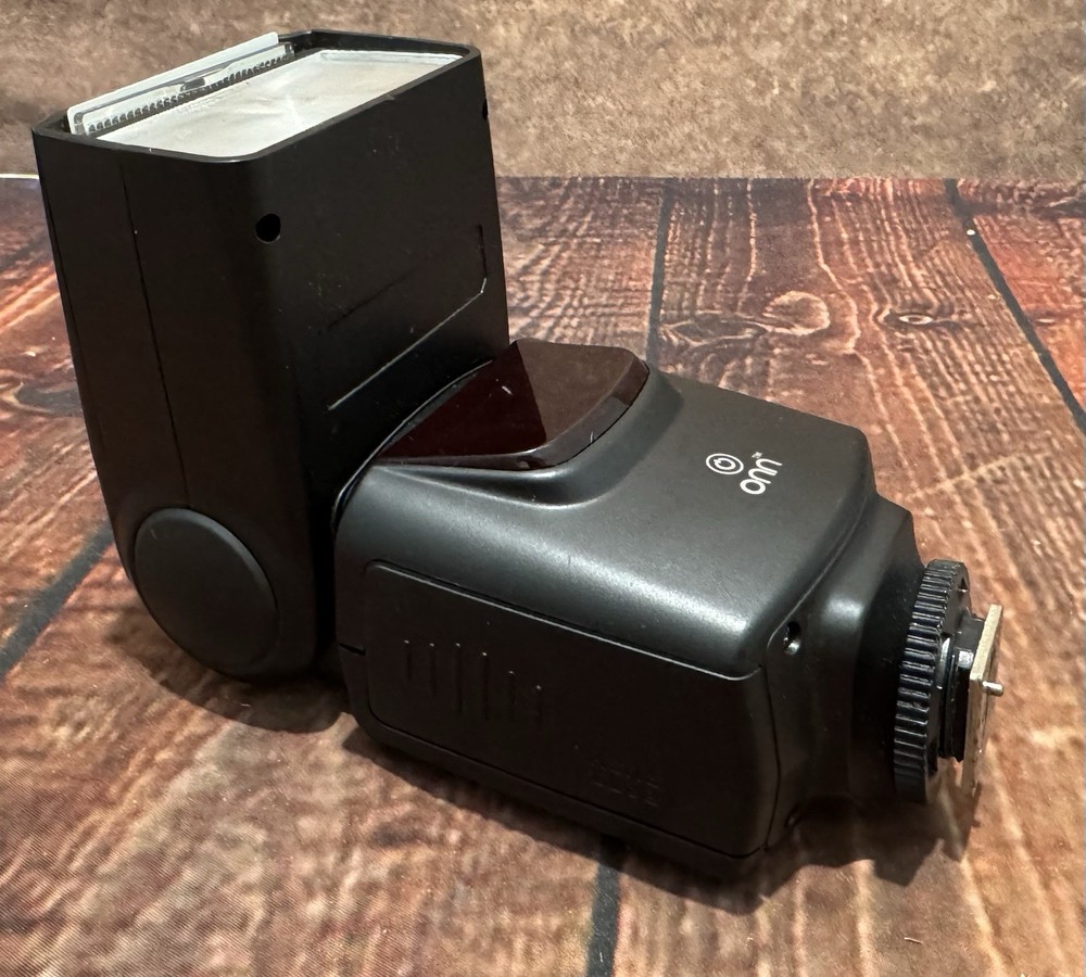 Onn ONA18CA004 Electronic Flash