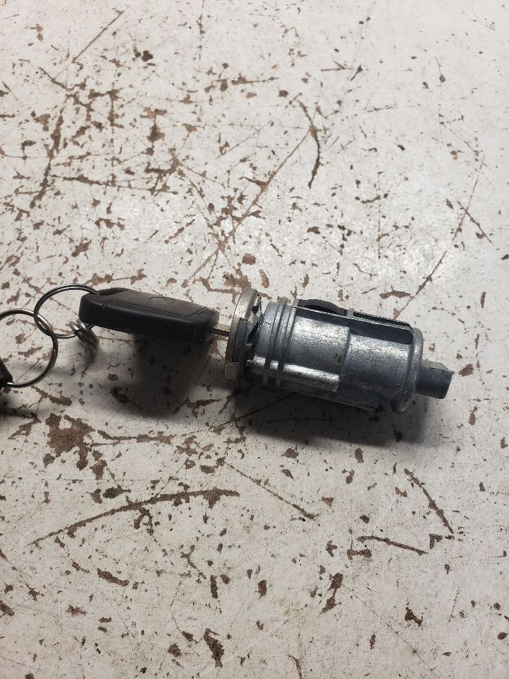 Ignition Switch Fits 2005-2007 LIBERTY OEM