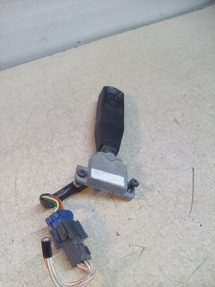 2015 Mack 1MR581A Cruise Control Switch