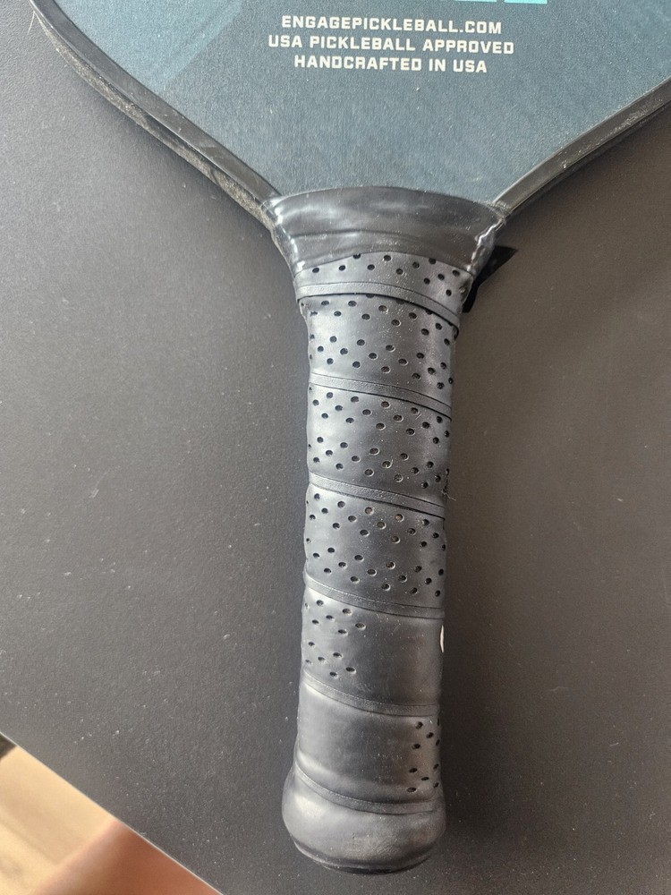 Engage Poach Infinity MX Pickleball Paddle Great Condition!