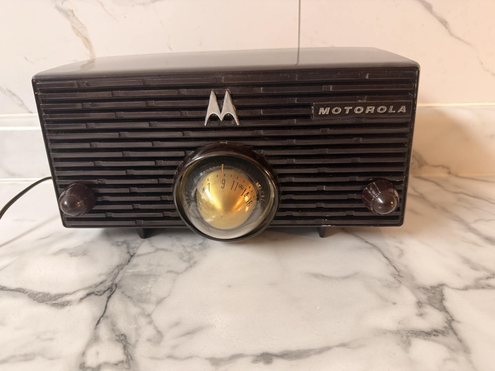 Vintage 1955 Motorola Tube Radio Model 56H MCM Atomic Era See Video USA Model