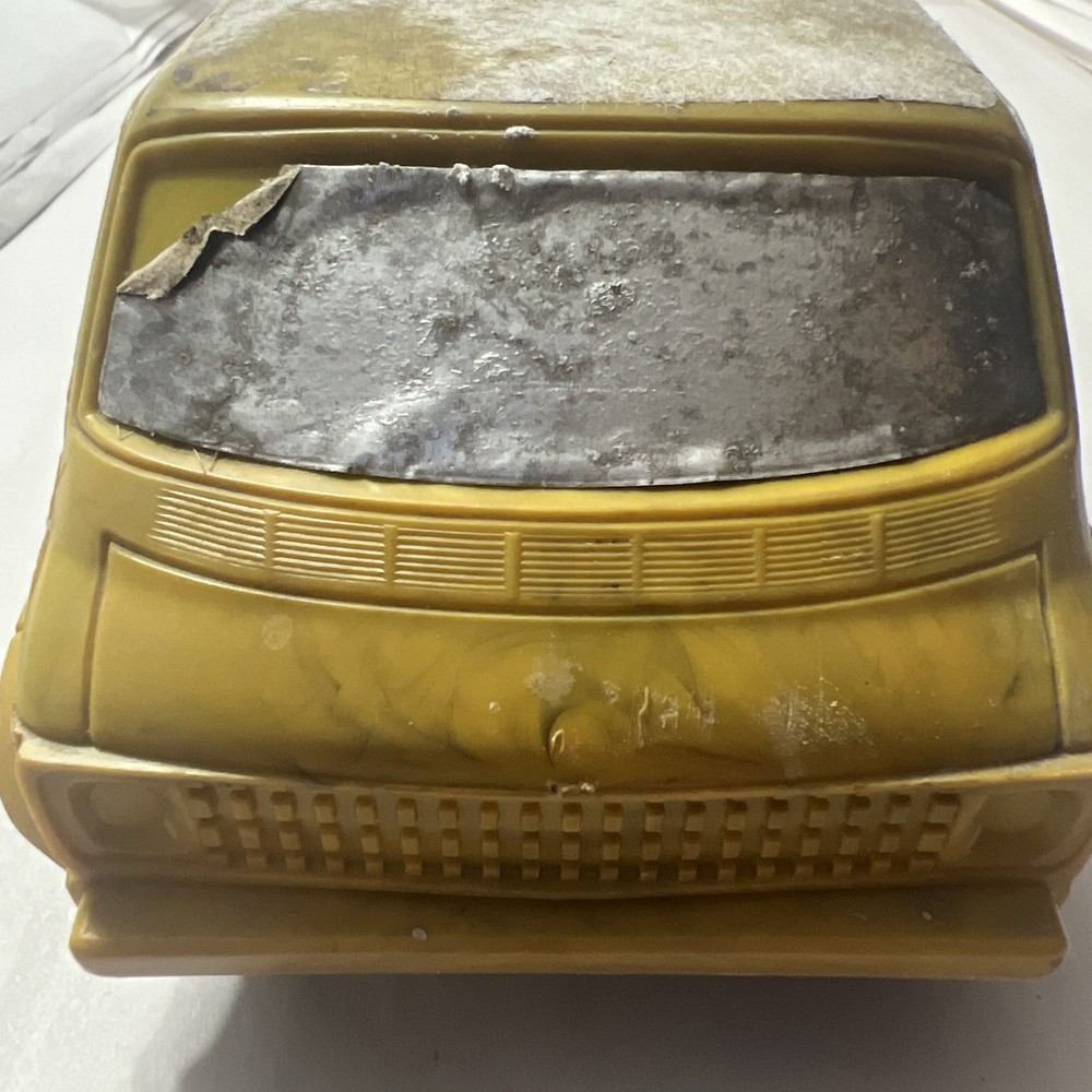 Vintage 1977 Scharper Max Machine Remote Control Van 8” long no controller