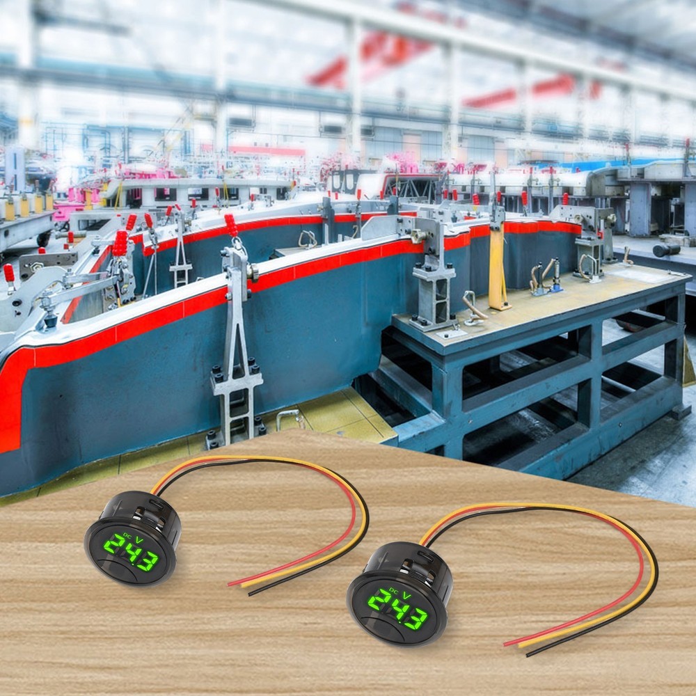 Round Digital Voltmeter with LED Display and Touch Operation for Batteries