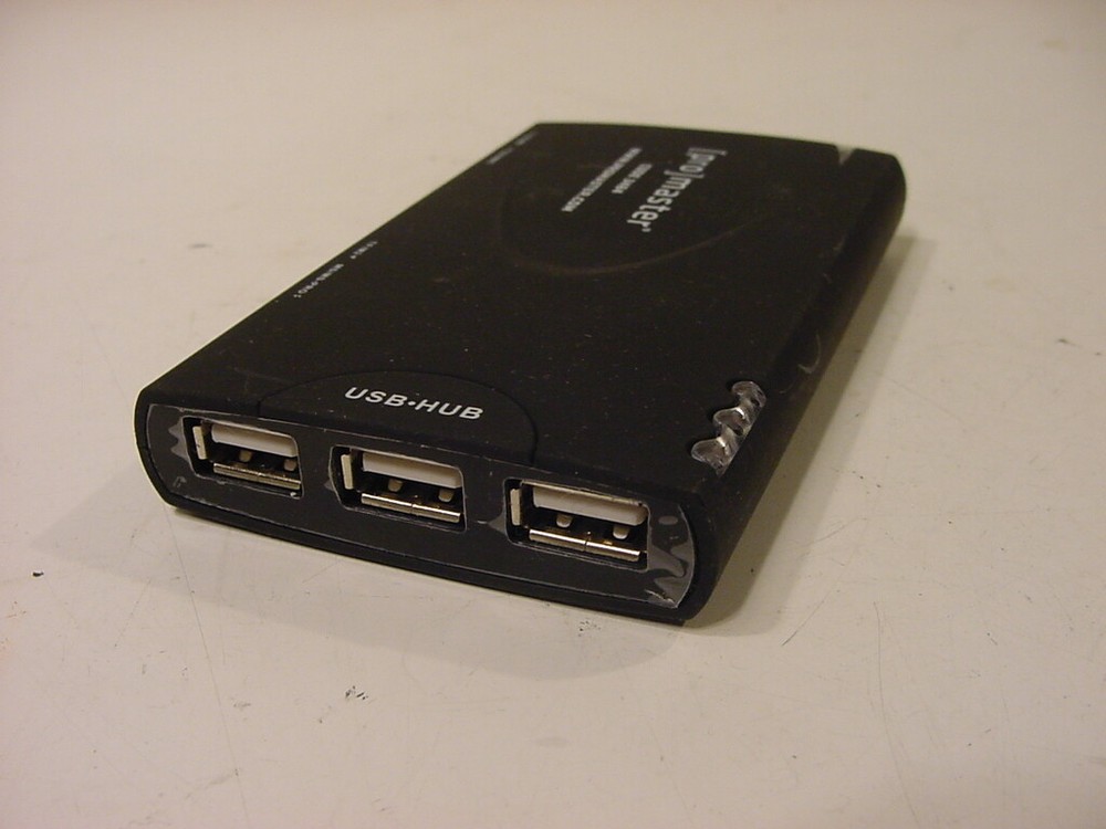 PROMASTER CODE 3484 USB 2.0 COMBO CARD READER ALL IN 1 CARD READER WITH USB