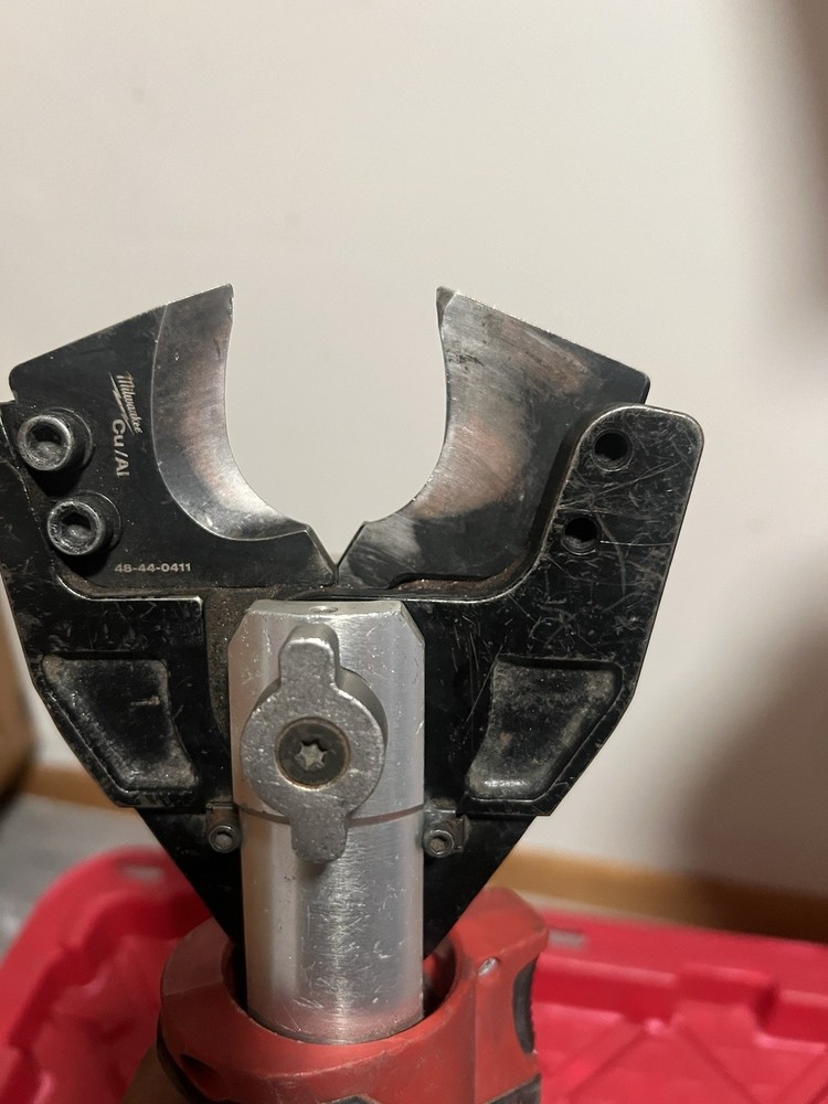 MILWAUKEE 2672-20 FORCELOGIC CABLE CUTTER