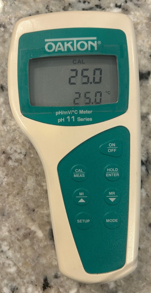 Oakton pH 11 Series pH/mV /ºC Meter