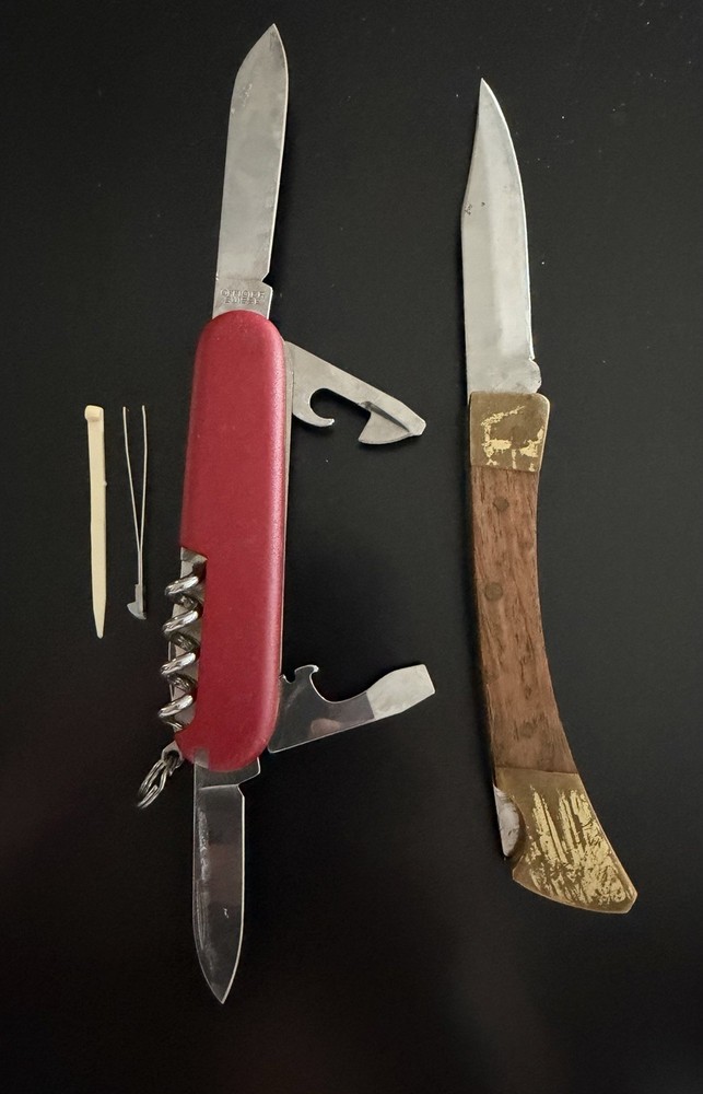 Two Old Pocket Knives. Single One Is A Fixed Blade. 2nd Is Utility Knife. Sharp