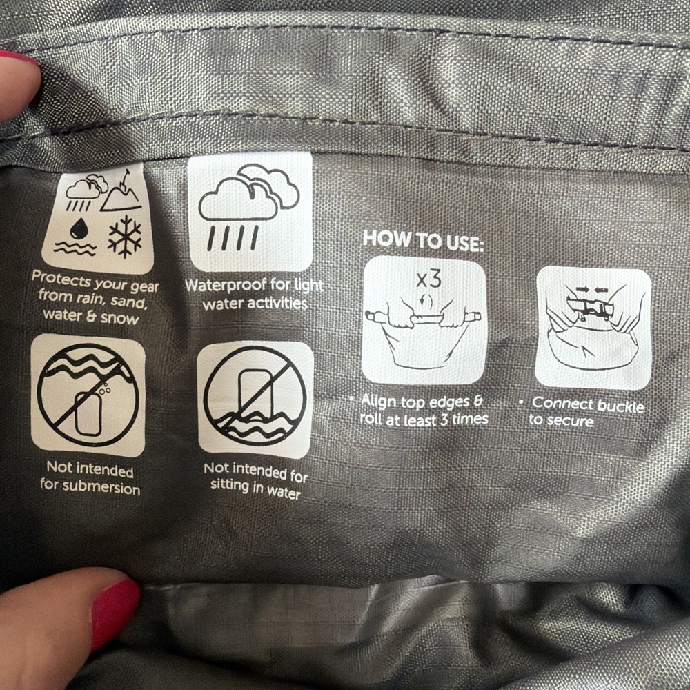 GECKOBRANDS Lightweight Waterproof Nylon Drawstring Active Backpack Gray Orange