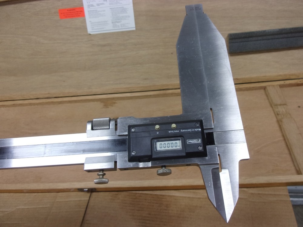 Fowler 54-100-040 40" Inside Outside Measuring Electronic Digital Caliper 0-40"