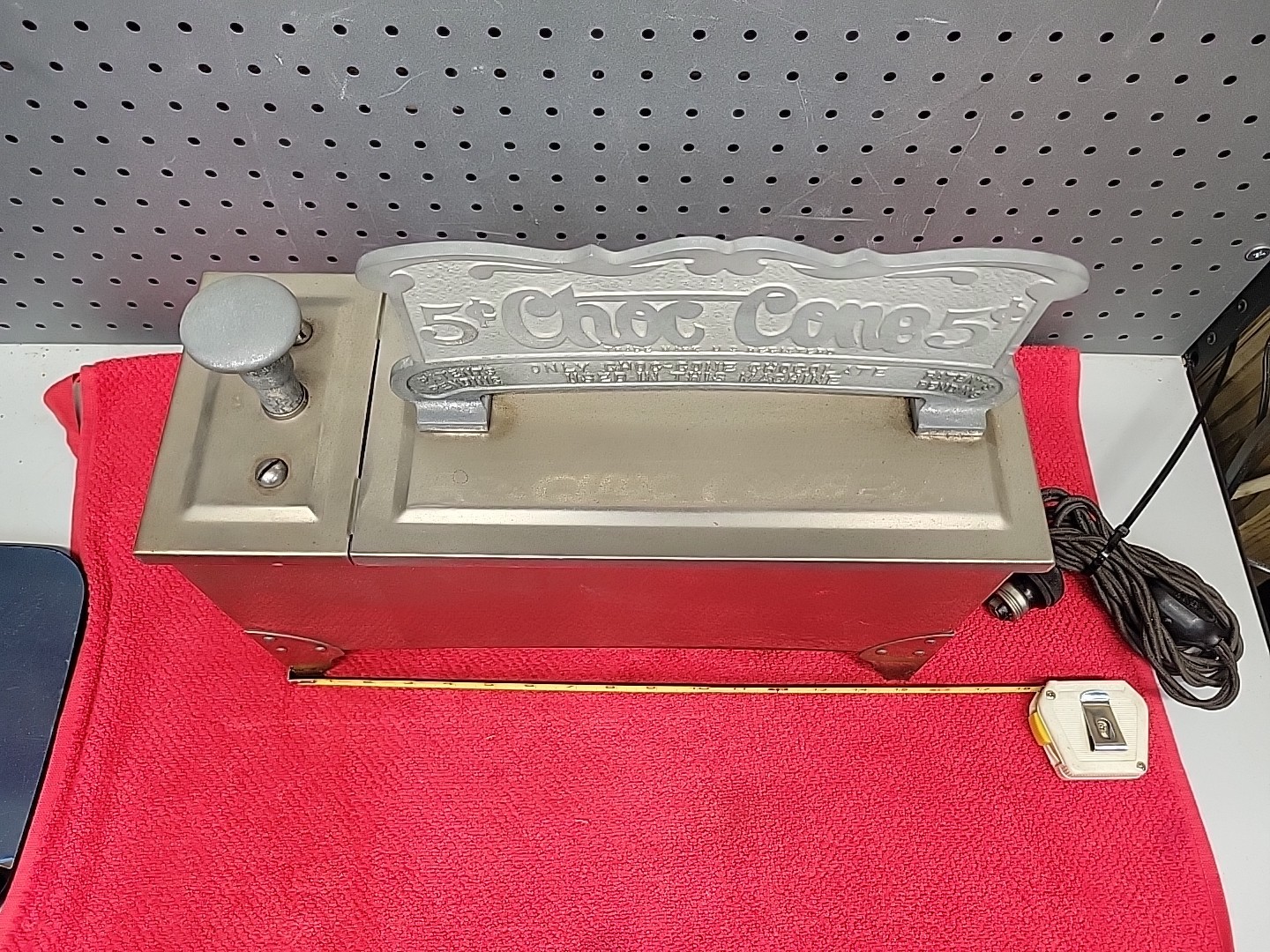 CHOC-CONE COMPANY ICE CREAM CHOCOLATE DIP MACHINE 5 CENT