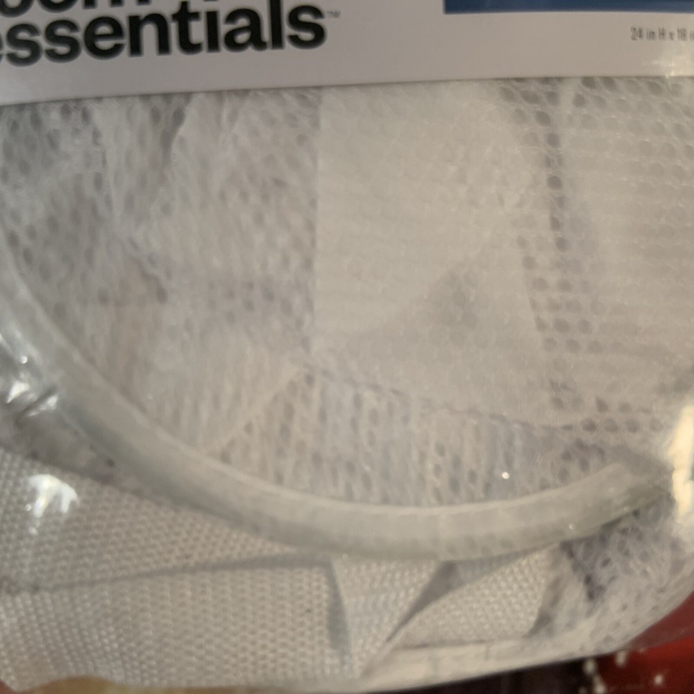 Pop Up Laundry Hamper White - Room Essentials.NIP