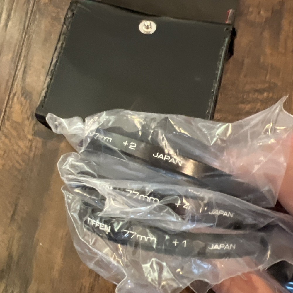 Tiffen Close-Up Camera Lens Set 72mm +1 +2 +4 With Case Diopters Decrease