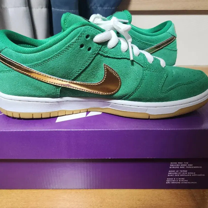 Nike SB Dunk Low Pro Shammrock Official