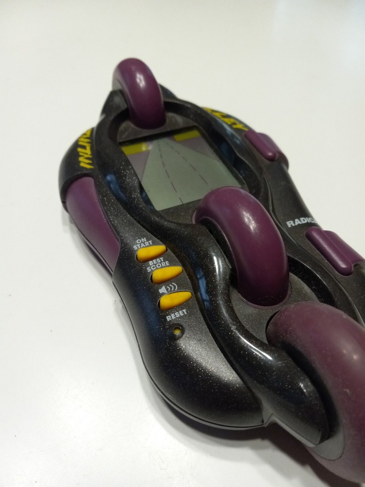 RADICA, INLINE ALLEY, Electronic Hand Held Roller Blading Game