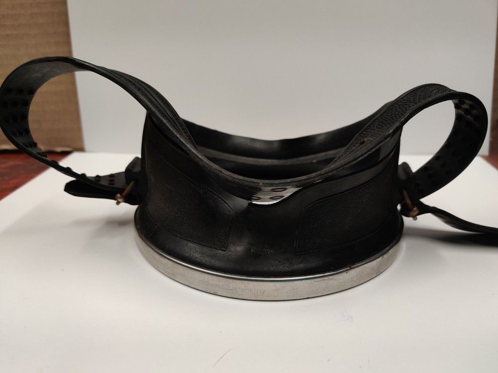 VTG Neptune Mask Scuba Diving Divers Triangular Round Rare Shape Adjustable