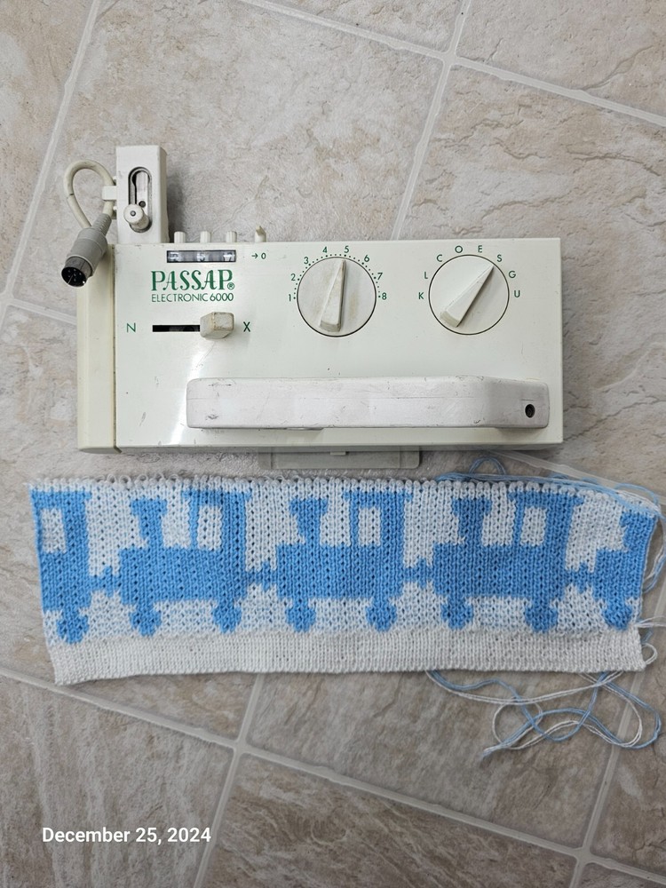 Passap E6000 Knitting Machine Front Lock (Carriage) - TESTED
