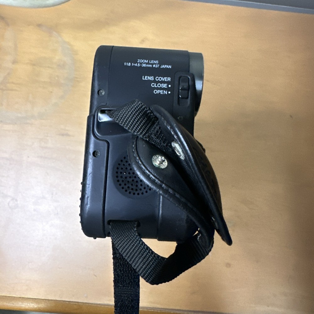 Sharp VL-E30U Viewcam Video 8 Camcorder Video Camera Untested As Is