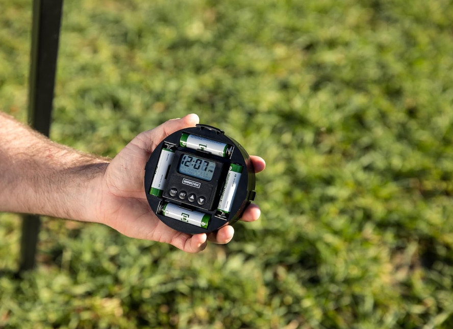 All-in-One Deer Feeder Kit Quicklock Adapter Digital Timer Bluetooth