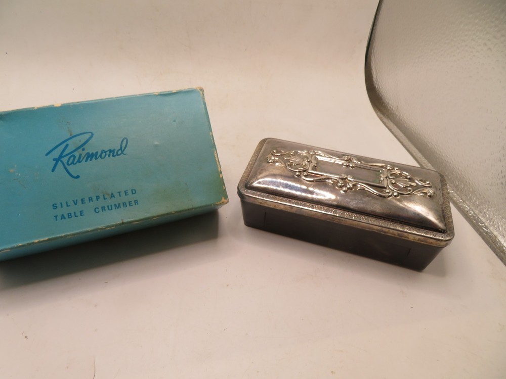 Vintage RAIMOND Silverplate TABLE CRUMBER Brush Made in ITALY   ORIGINAL BOX