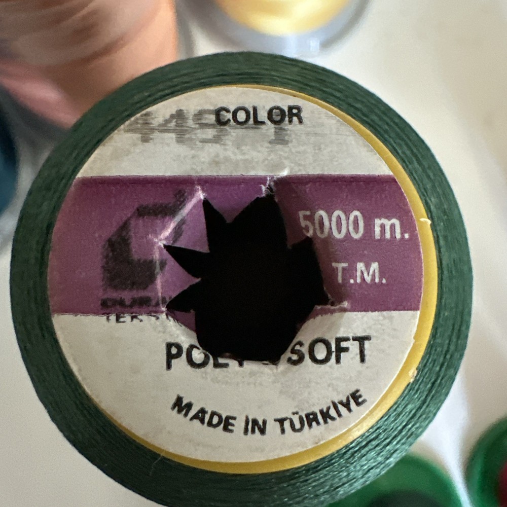 ARC Maxi-lock Isacord Robison-Anton Thread Lot