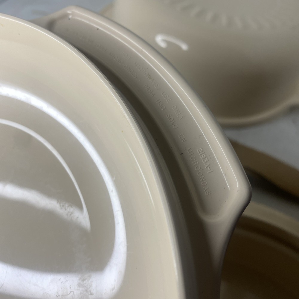 Tupperware 3 Pcs Microwave Cookware 2194A 2210A Lid 2193A Stackable Round Almond