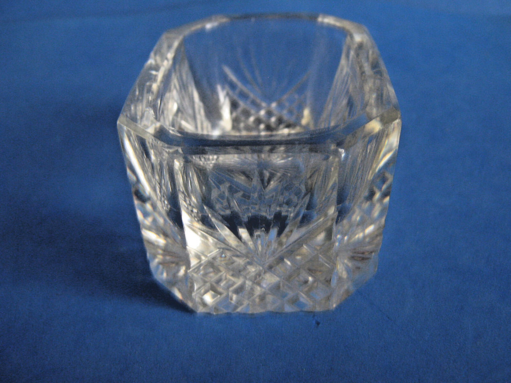 HEAVY CUT GLASS RECTANGULAR MASTER OPEN SALT CELLAR in DIAMOND & FAN PATTERN