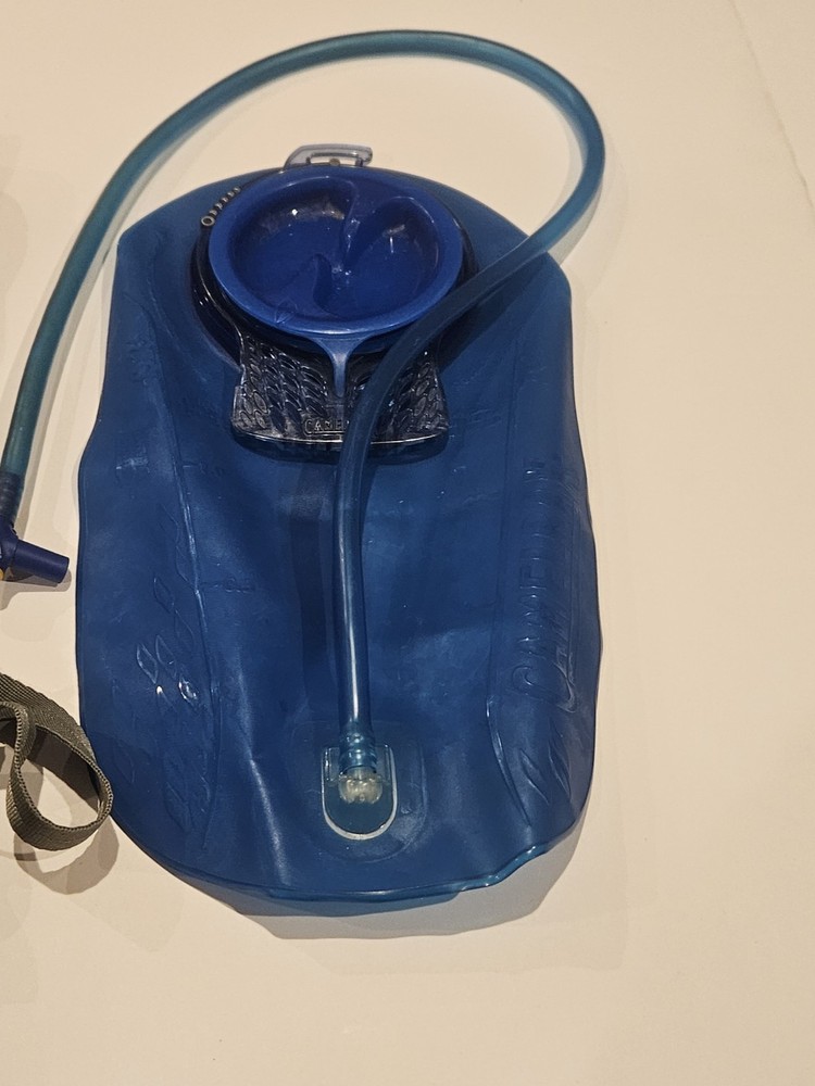 Camelbak Aurora Purple Hydration Day Pack Backpack with 2L Bladder - Used