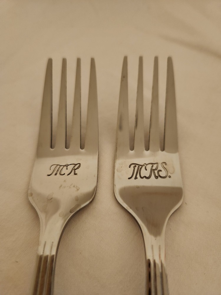 Save the Date brand Wedding Cake Serving Set