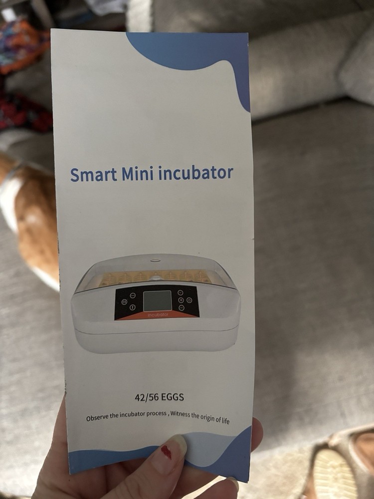 Smart Mini Incubator Digital Egg Incubator 42/56 Eggs Display