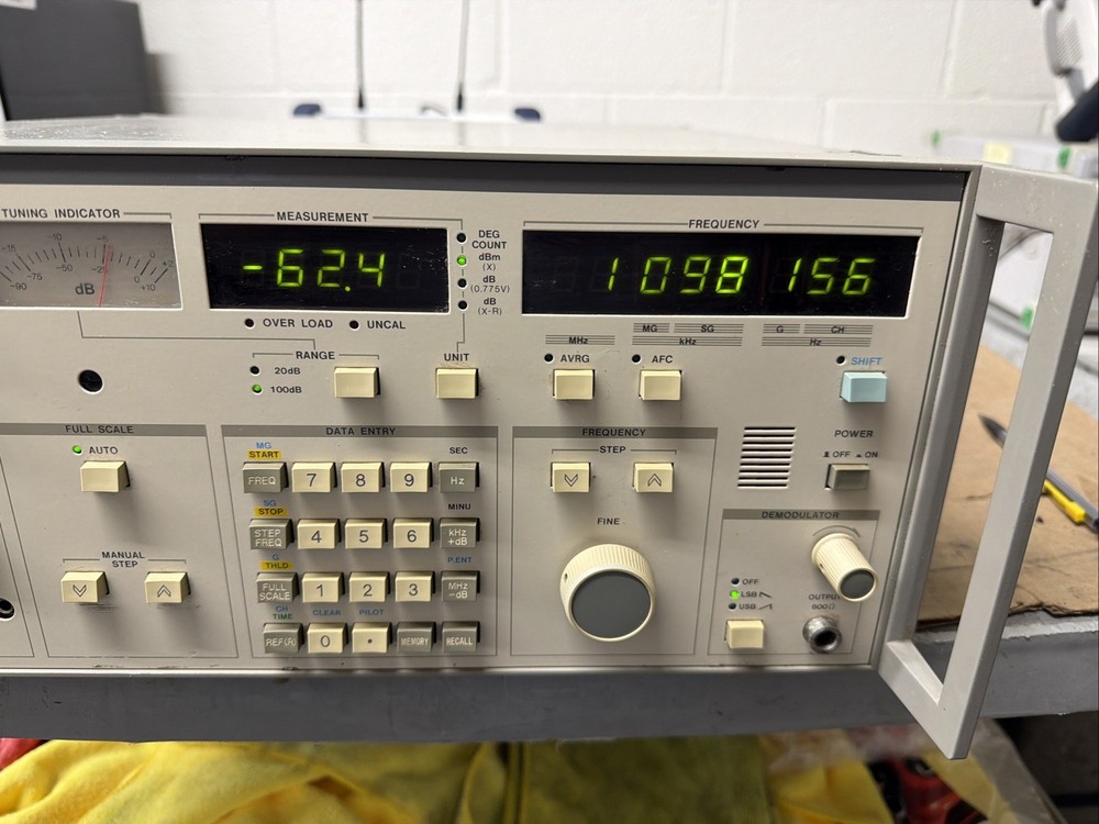 Anritsu ML422B Selective Level Meter