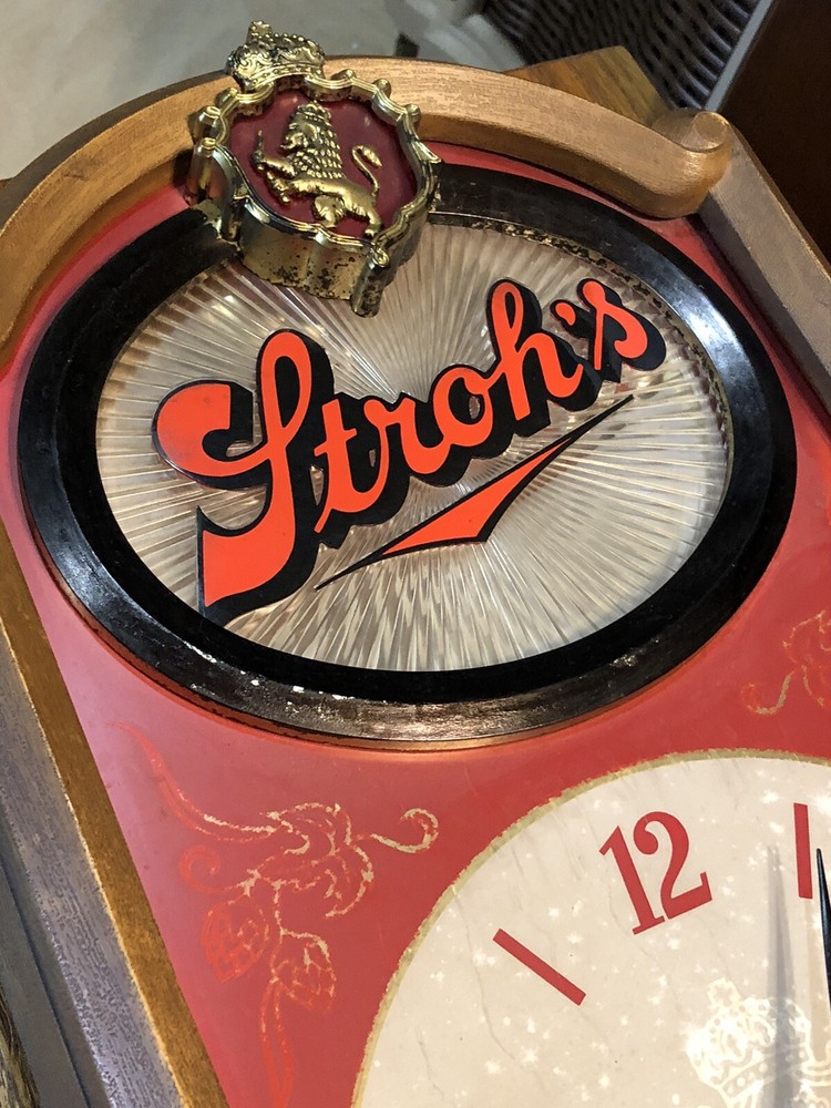 Vintage Stroh’s Lighted Clock Beer Sign (See Description)