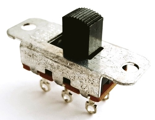 46206LR SWITCHCRAFT ON-ON SLIDE SWITCH 1/2A 125 VDC