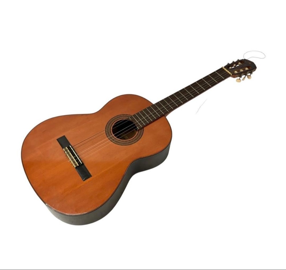 YAMAHA G-70D Classical Guitar
