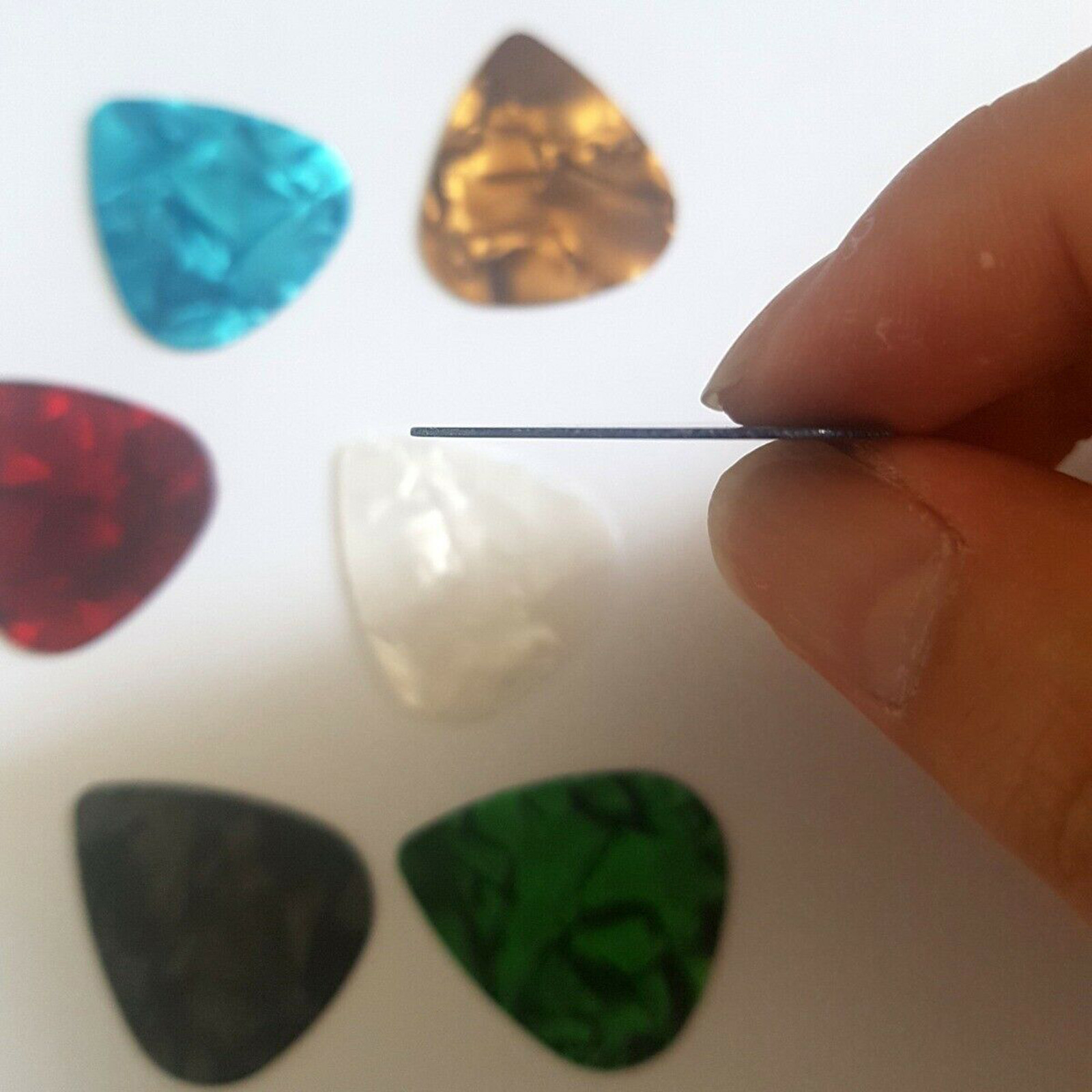 100pcs Guitar Picks Celluloid Thin Acoustic Electric Plectrums Colorful 0.46MM