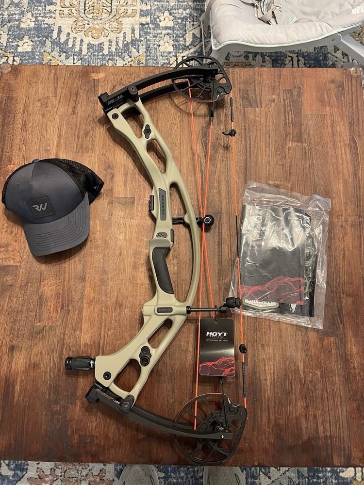 HOYT RX10!!! WOW!!