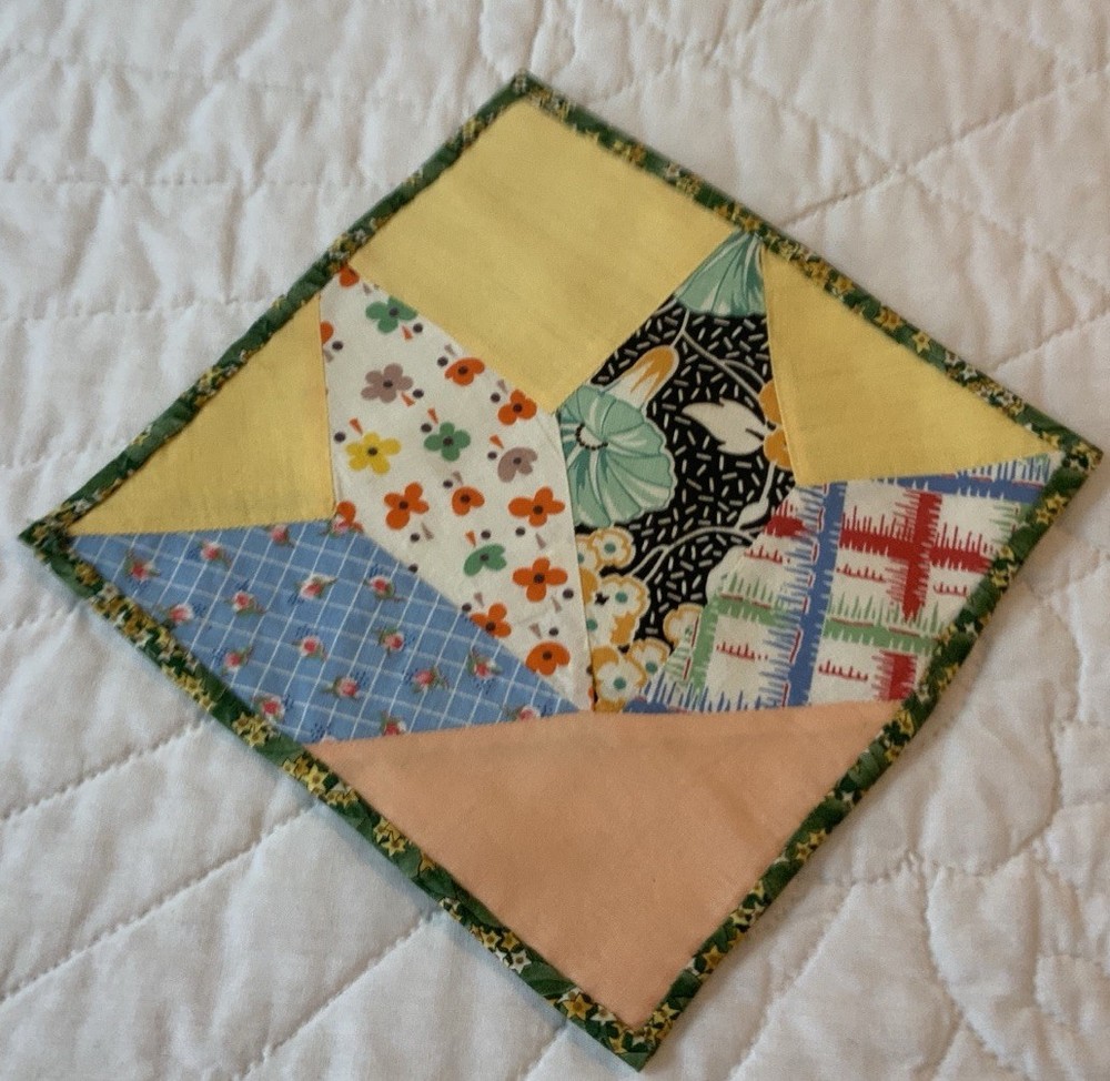 Antique Patchwork Quilt Table Topper, Basket, Diamonds, 1940’s, Calico Prints
