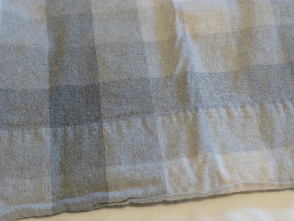Gray Checked Flannel Pillowcase Portugal