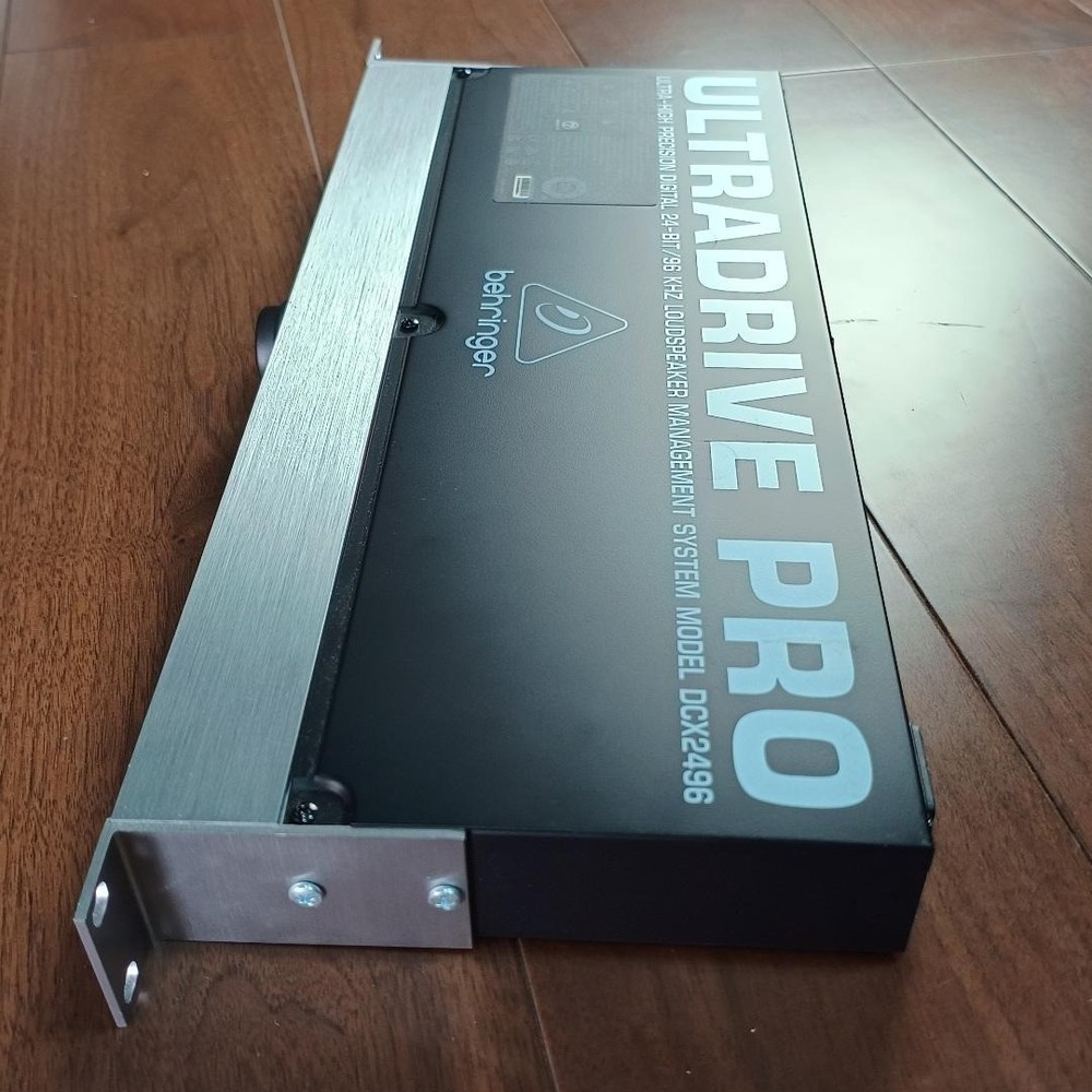 Behringer DCX2496 Digital Crossover, 24bit/96kHz, EQ, Delay & Limiter