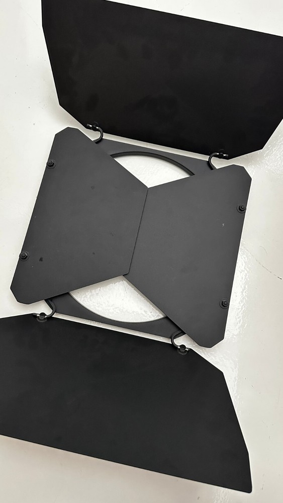 MINT! SUPER CLEAN TESTED ARRI 4-Leaf Barndoor Set