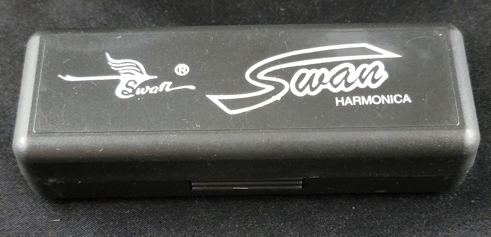 Hohner Blueband Harmonica w/ Black Swan Plastic Case