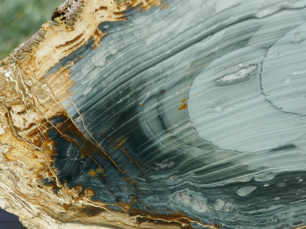 Blue Mountain Jasper *Polished Slab 457g– Orb Patterns & flowing streamers