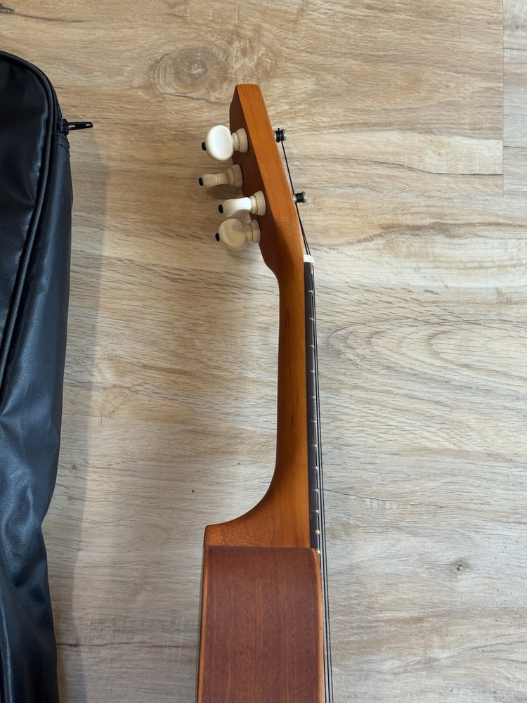 Rogue Fine Instruments RU12 Standard Soprano Ukulele W/ Case 4 String 20”
