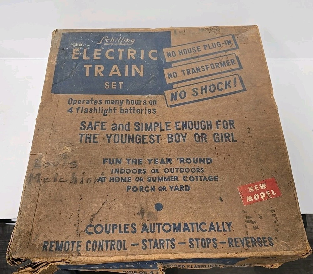 SCHILLING ELECTRIC 4 PIECE PLASTIC TRAIN SET BOXED AS IS UNTESTED READ