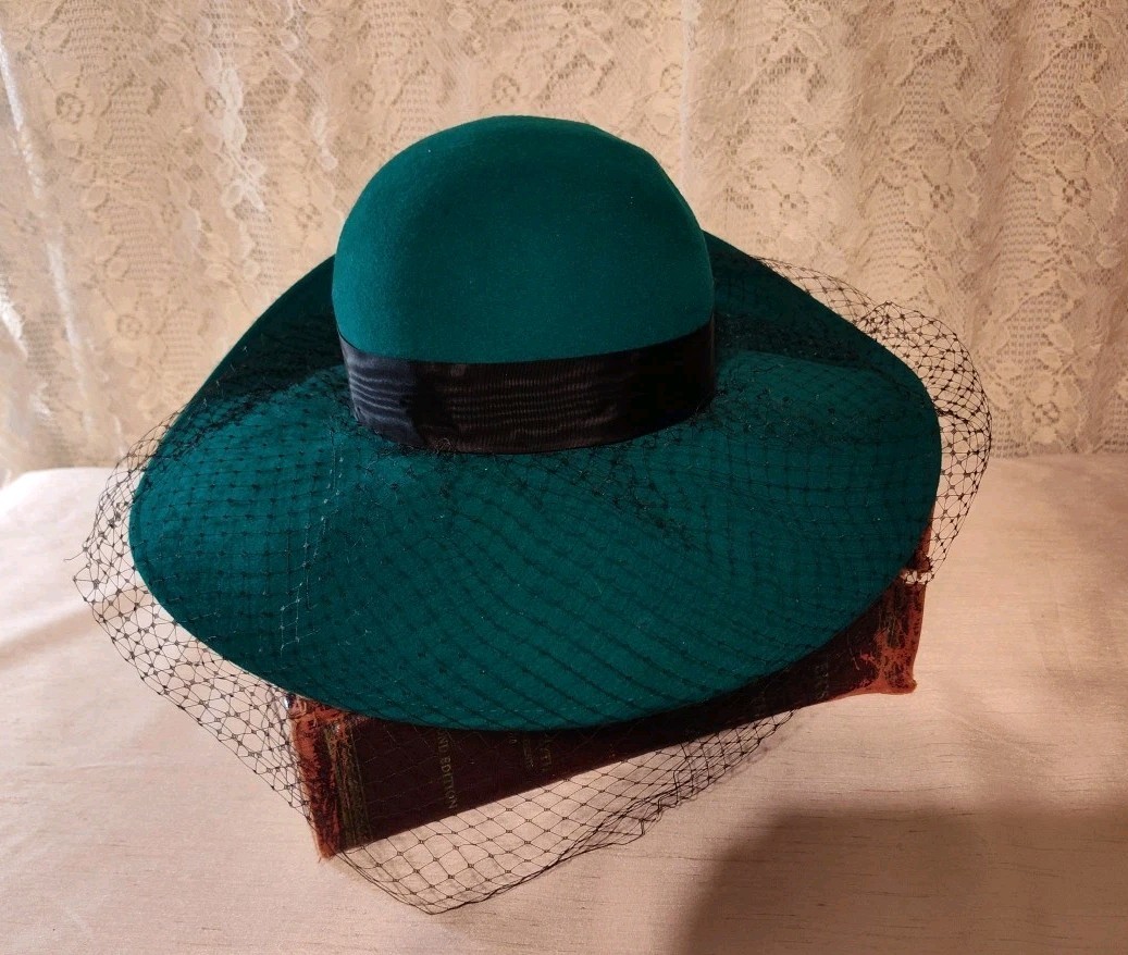 Vintage Geo.W. Bollman Women's Felt Hat With Veil 100% Wool Green with Black