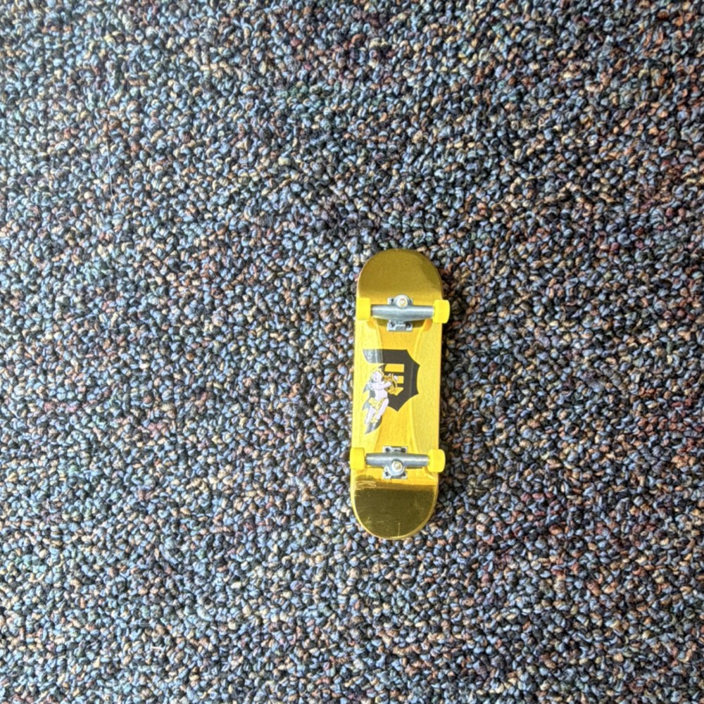 Tech Deck Fingerboards Mini Skateboards Black & Yellow
