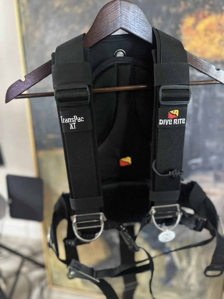 Dive Rite Transpac XT Harness, Gently Used. Size 17” Medium (T3300 Soft Pack)
