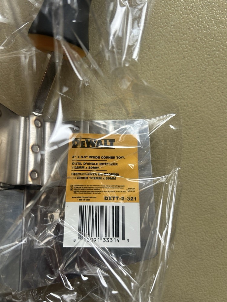 Dewalt 4" x 3.5" inside corner tool